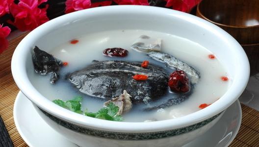 推荐一款食疗方治疗老人脑萎缩